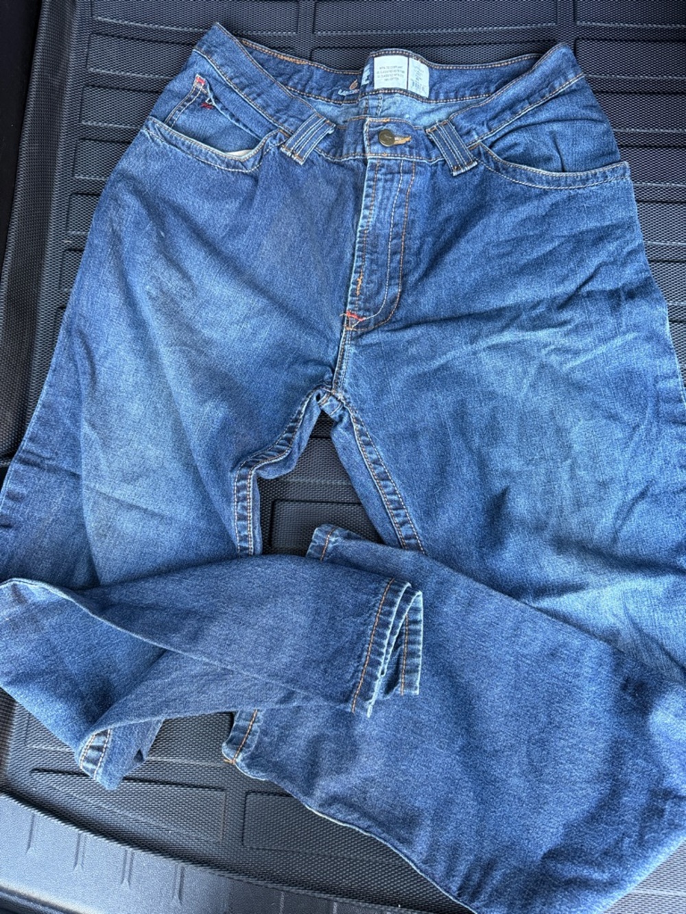 Straight Men’s Jeans in Mid Blue Denim